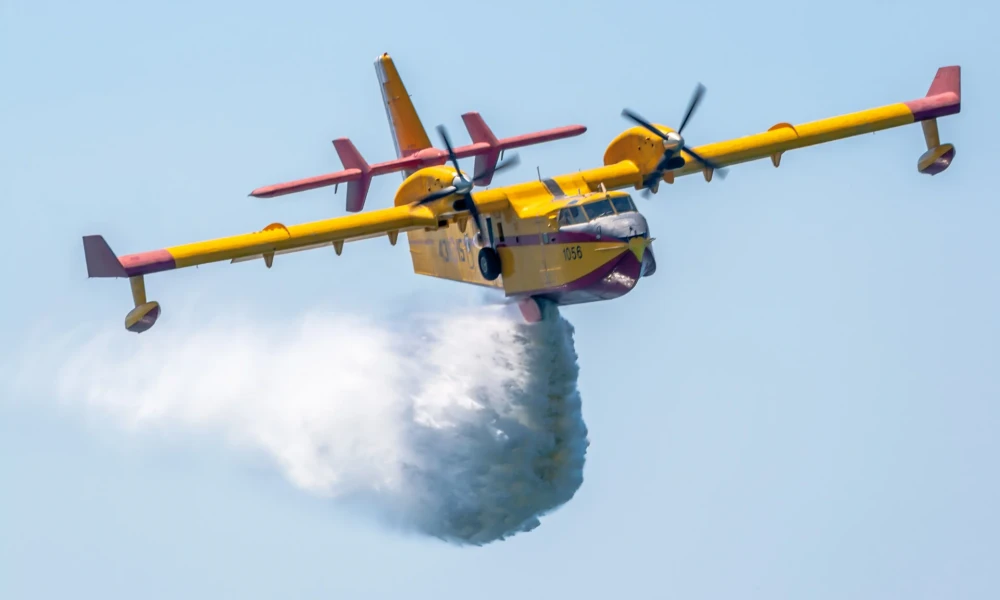 Συναγερμός για τα Ελληνικά Canadair: «Γράφουν» πρωτοφανείς αριθμούς ωρών στον αέρα